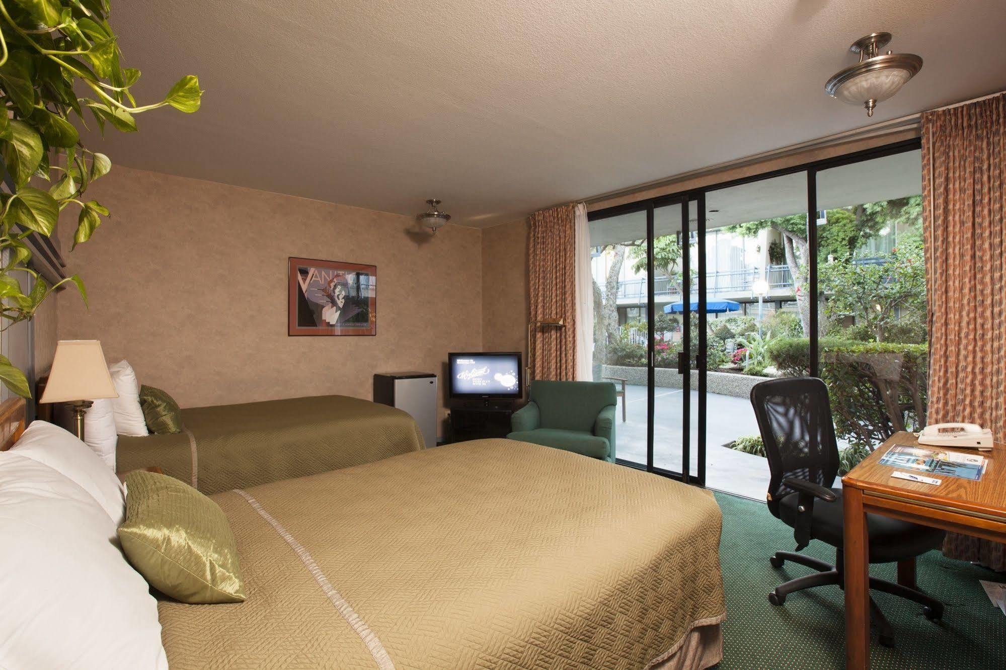 Travelodge Hotel At Lax Лос-Анджелес Екстер'єр фото